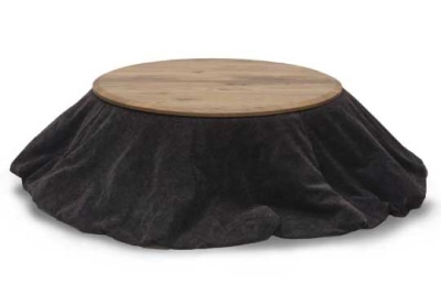 北欧の上質な空間づくりに最適なデザイナーズ要素を盛り込み、高級無垢材を用いたこたつテーブルを取りそろえたカテゴリーページへ移動するナビゲーションリンク