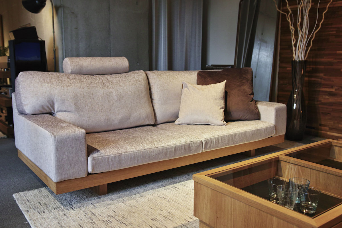 CUSHION B-TYPE W55 × H55cm