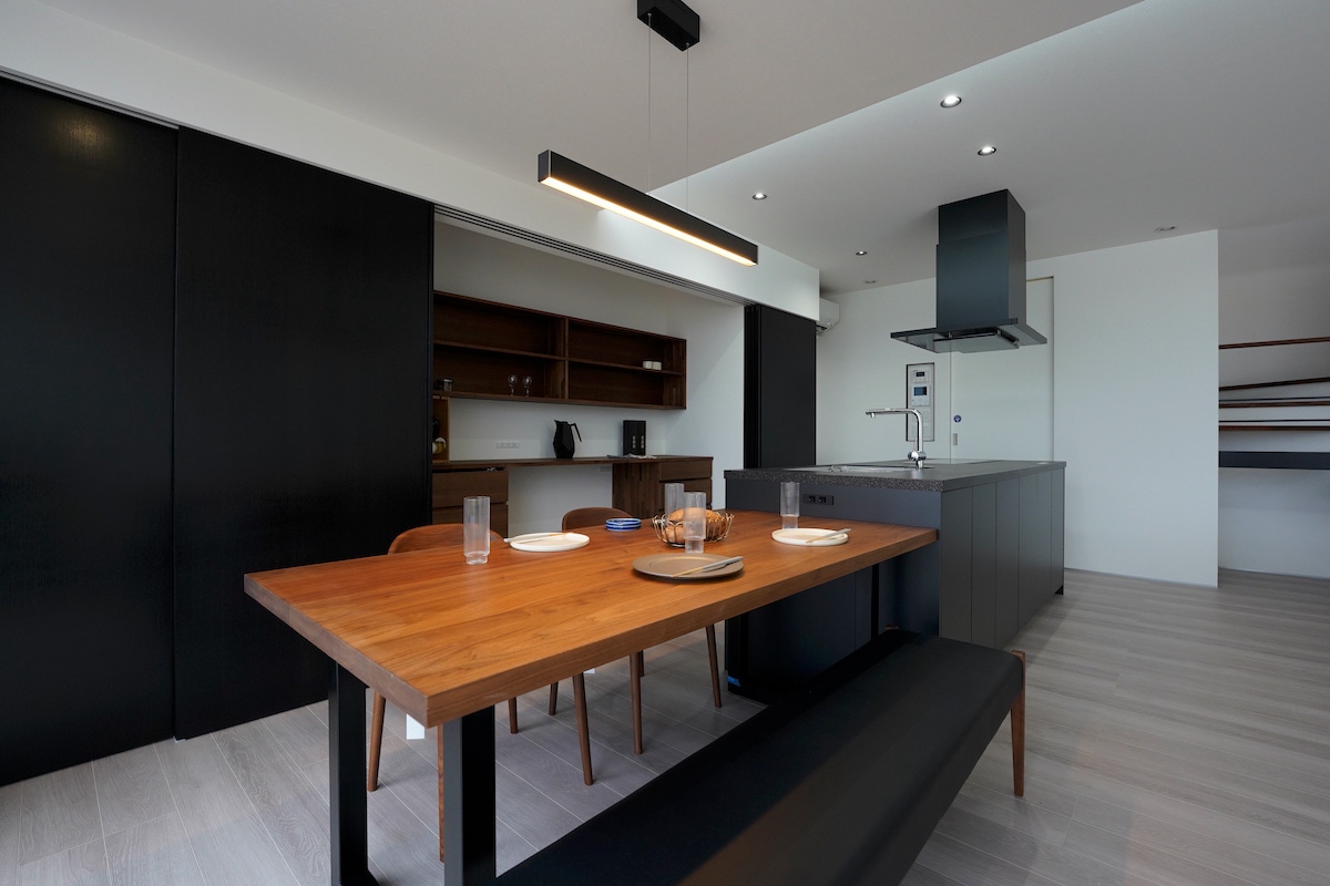 WILDWOOD THICK41 DINING TABLE W 140cm × D 65cm