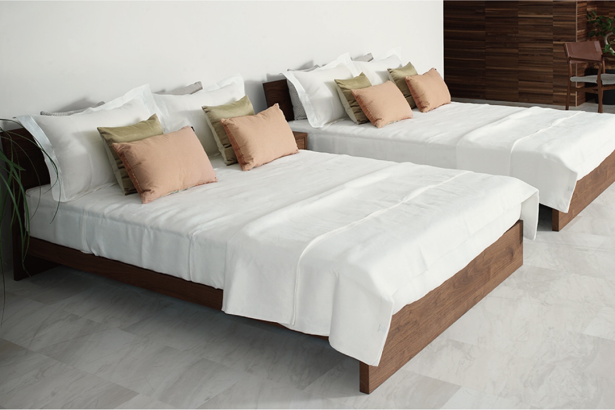 LEVY BED クイーン(Q)