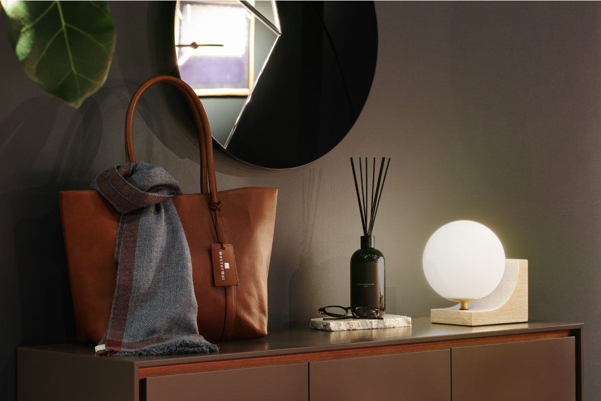 UN LEATHER TOTE BAG PATINA(ダークブラウン)