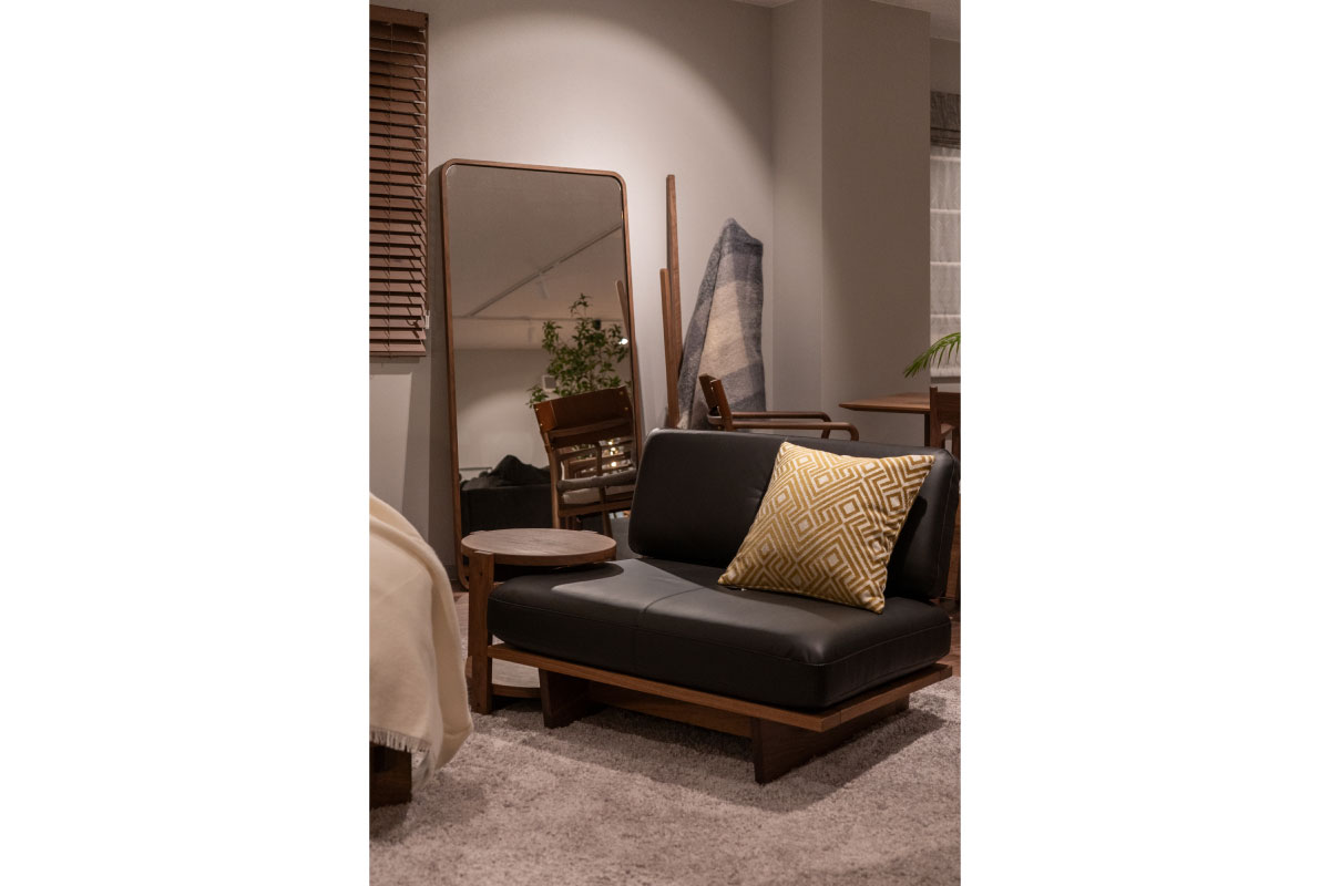PUT SIDE TABLE H49cm